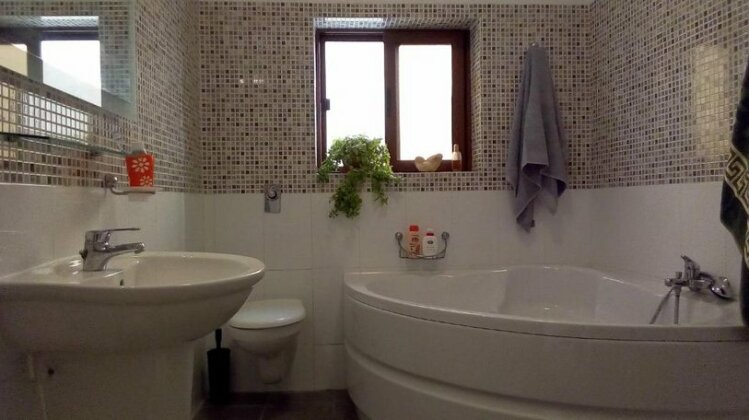 Rubis Victoria - Photo3