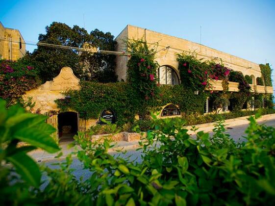 Cornucopia Hotel