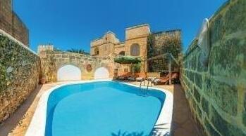 Gawhra 3 Br Villa With Private Pool Bag 49938