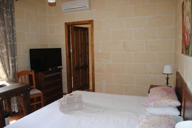 Gozo Hills Bed and Breakfast - Photo4