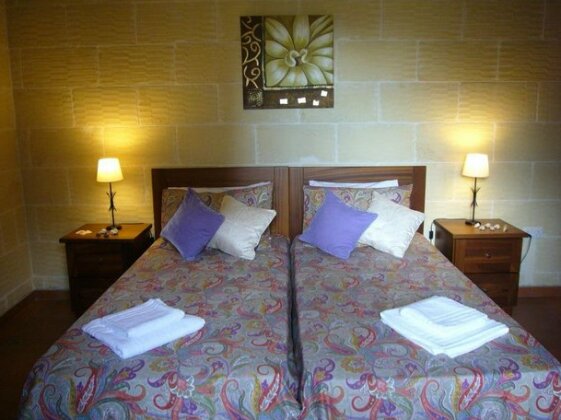 Gozo Hills Bed and Breakfast - Photo5