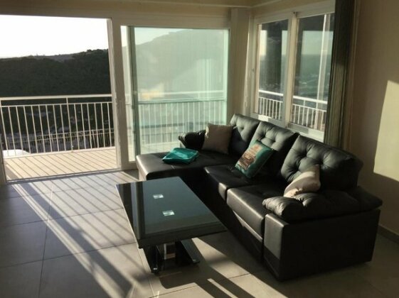 Maxim - Modern apartment - Photo3