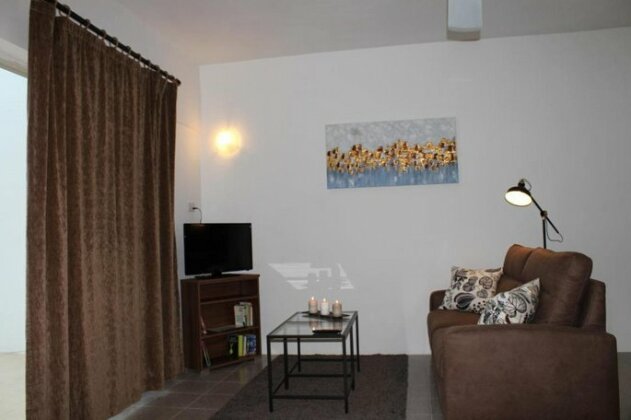 Xlendi Heights Apartments - Photo5