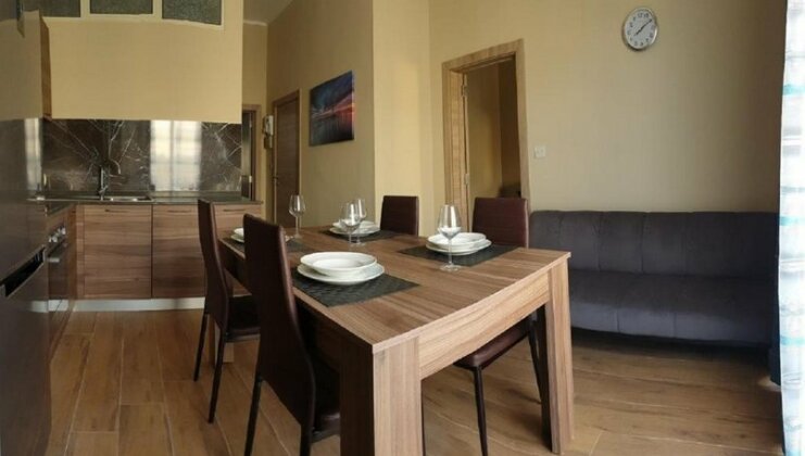Diamonds Luxury Apartments - Photo2
