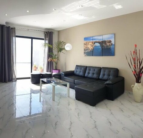Diamonds Penthouse - Photo2