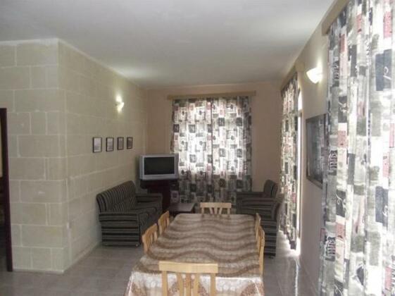 Sunset Seaview Apartments - Photo3