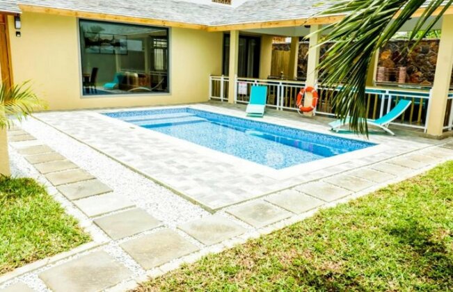 Villa With 3 Bedrooms in Pointe aux Canonniers With Private Pool Enclosed Garden and Wifi - 100 m - Photo2