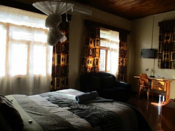 Nelly's Guesthouse - Photo3