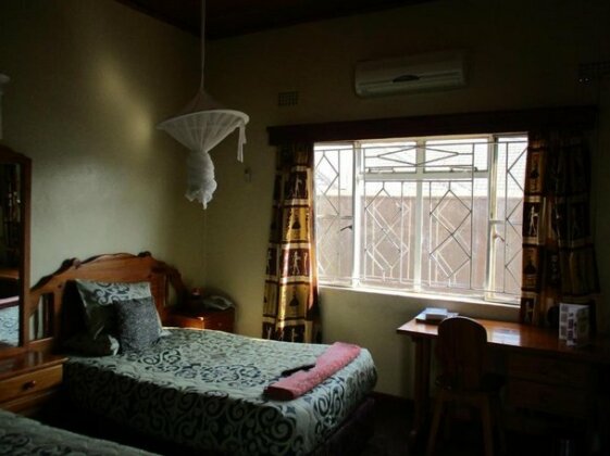 Nelly's Guesthouse - Photo5
