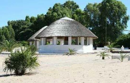 Fish Eagle Bay Lodge - Photo2