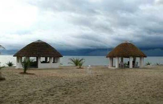 Fish Eagle Bay Lodge - Photo5