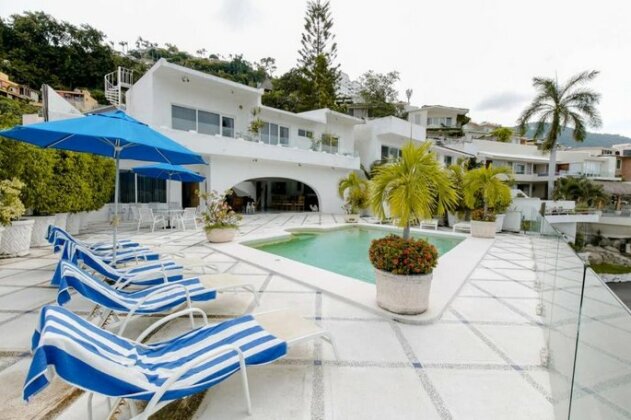 7br Exclusiva Casa En Las Brisas Con Alberca - Photo2