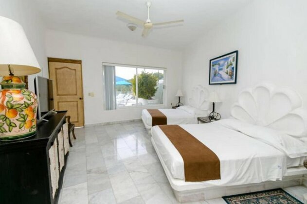 7br Exclusiva Casa En Las Brisas Con Alberca - Photo3