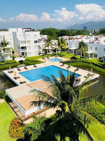 979 Boulevard De Las Naciones - Photo2