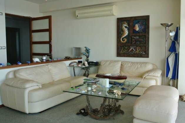 Ocean Front Condo - Photo2