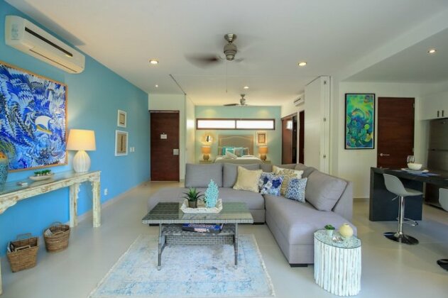 Panoramic Golf View Condo by Olahola - Photo2