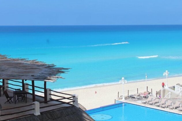 Best Beach Apartments - Cancun Plaza
