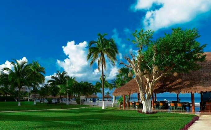 Cancun Beachfront Condo - Photo3