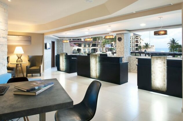 Emporio Cancun - Photo5