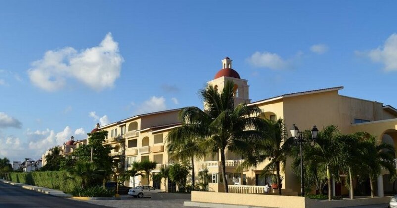 Hacienda del Mar Resort Condominio 205