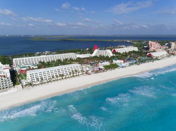 Oasis Cancun Lite - All Inclusive - Photo2
