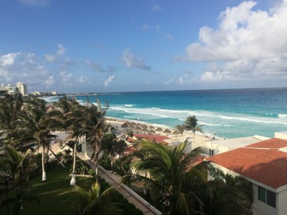 Rodero by Solymar Beach Front Condos in Hotel Zone - Photo2