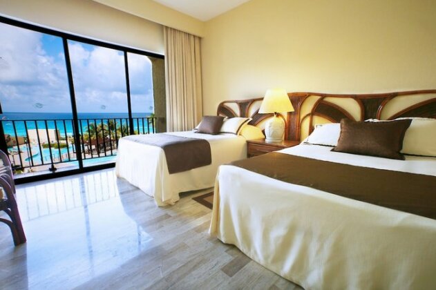 The Royal Caribbean - An All Suites Resort - Photo5