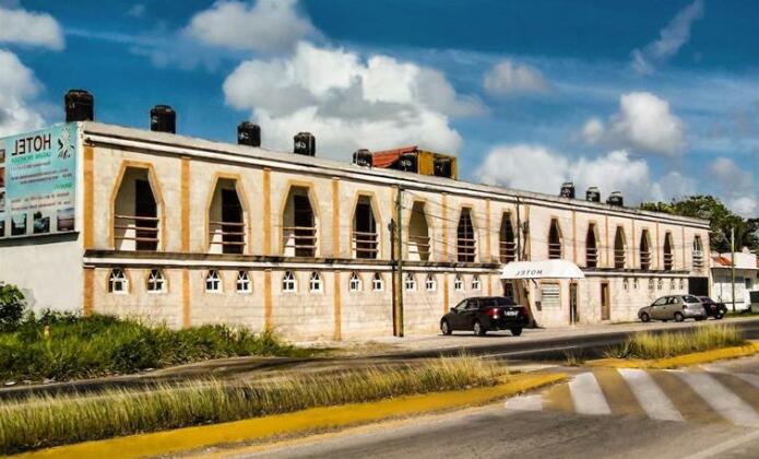Hotel Laguna Encantada