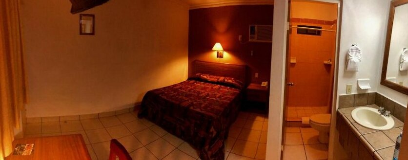 Hotel Posadas Del Ryal - Photo2