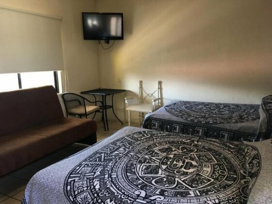 Hotel La Quinta SM - Photo4