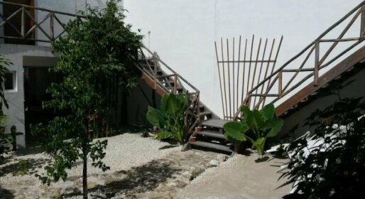 Hostal Jardin Mahahual