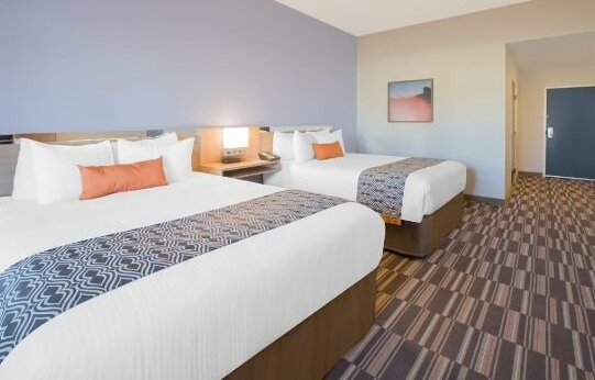 Microtel Inn & Suites By Wyndh Cuauhtemoc - Photo5