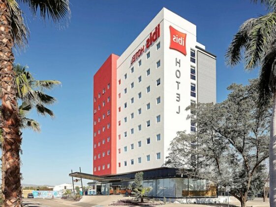 Ibis Culiacan - Photo2