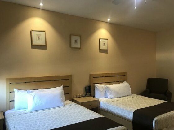 Navola Inn - Photo3