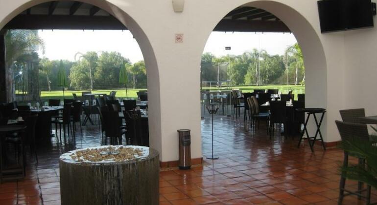 Hotel Villa Mexicana Golf & Equestrian Resort - Photo2