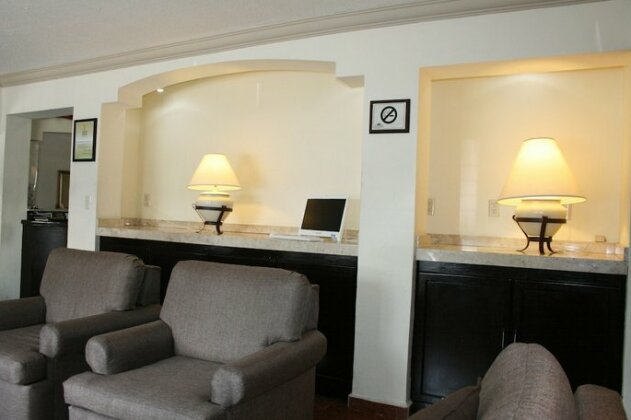 Del Marques Hotel and Suites - Photo4