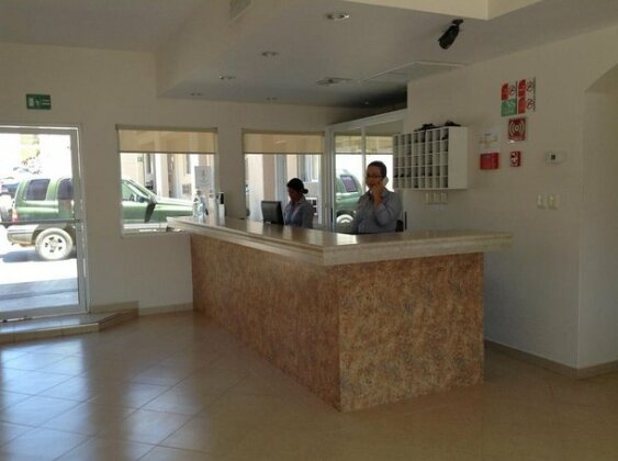 Guaymas Inn - Photo3