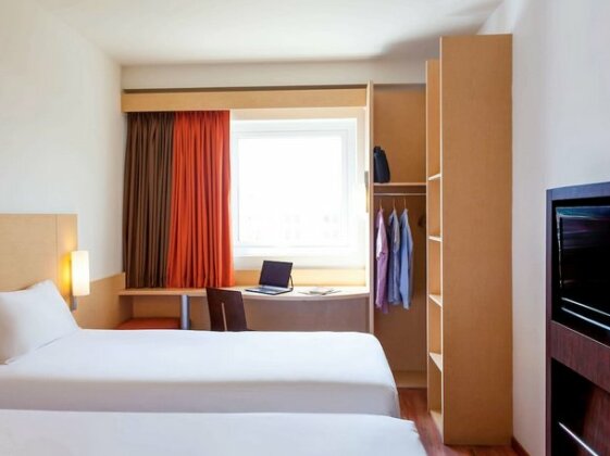 Ibis Hermosillo - Photo3