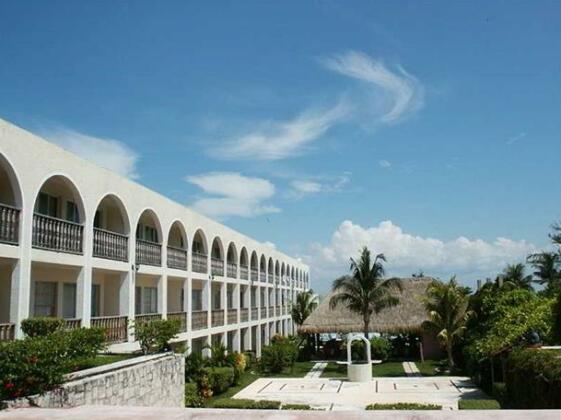 Cristalmar Beach Club & Resort Isla Mujeres - Photo2