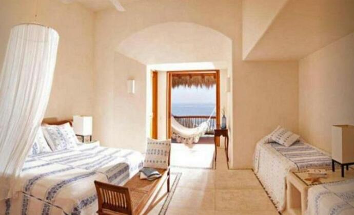 Enchanted House - Photo3