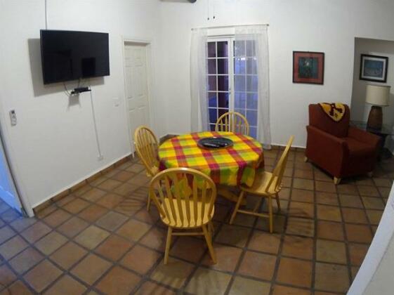 Central Bed & Breakfast - Photo5
