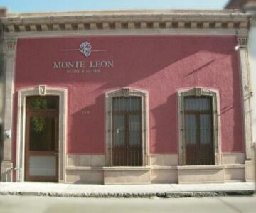 Monte Leon Hotel Boutique y Galeria
