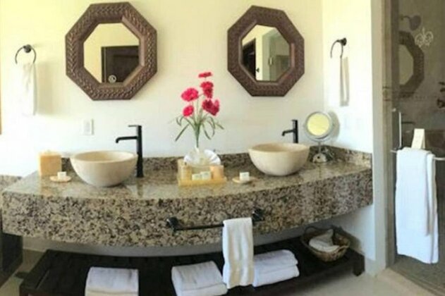 2br Spacious Lux Apt Sleeps 8 With Ocean View - Photo5