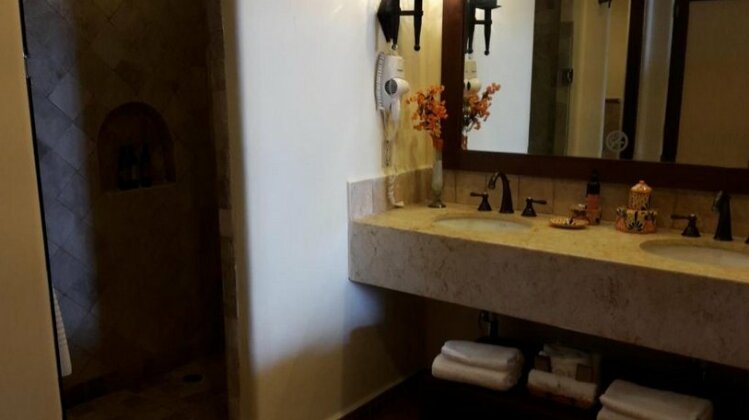Charming 1BR with Ocean View in Cabo San Lucas - Photo2