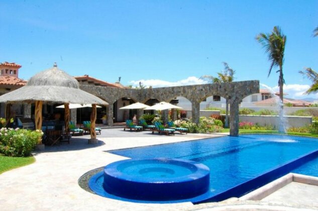 Villa Estero Flawless Oasis Steps from Sea of Cortez Sleeps 10