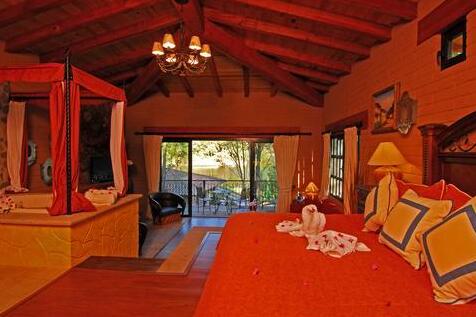 Sierra Lago - Photo4
