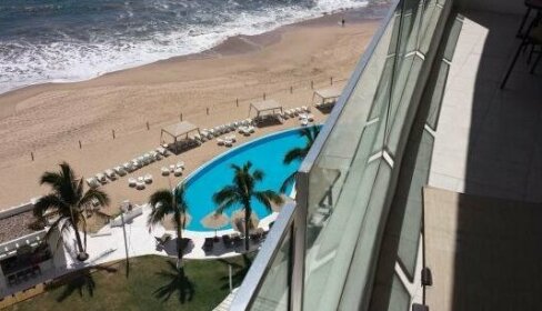 Crowne Plaza 605 by Palmera Vacations