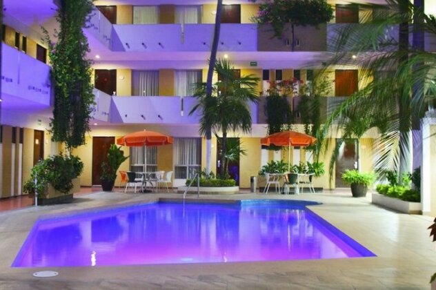 Hotel Azteca Inn Mazatlan
