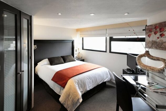 Aztic Hotel and Executive Suites - Photo5