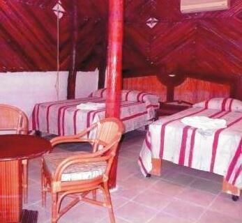 Golden Paradise Hostel & Camping